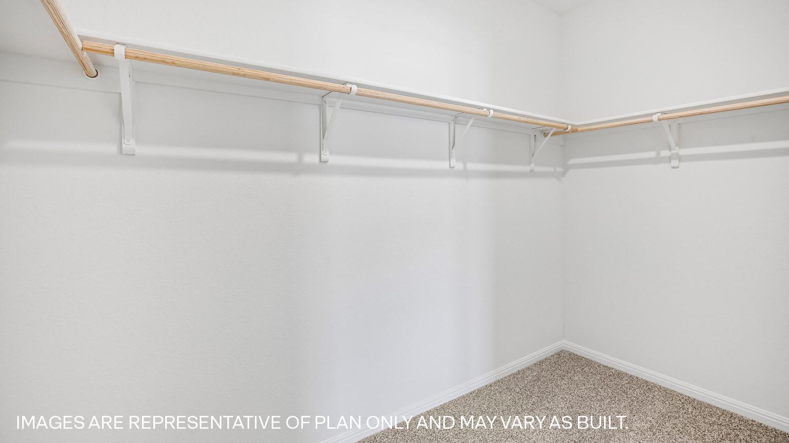 Hanna Primary Walk-in Closet