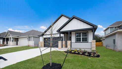 445 Brooks Ranch Drive – Modern Farmhouse Exterior – White with Black Trim - Brooks Ranch in Kyle TX