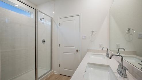 Reagan II Floorplan – 3512 –  spacious main bedroom with ensuite and walk-in shower – Brooks Ranch in Kyle TX