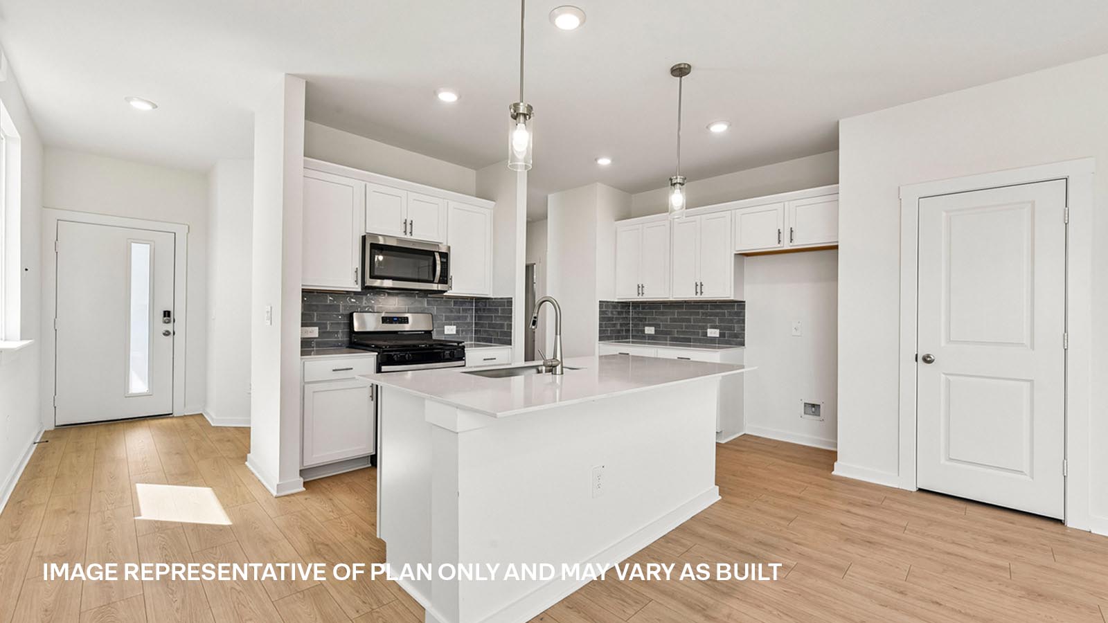 YellowstoneII Modern Kitchen with Island