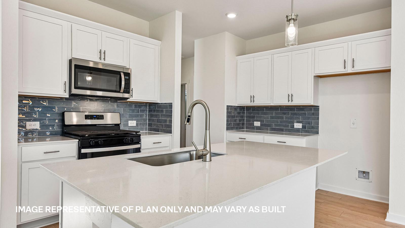 YellowstoneII Modern Kitchen with Island