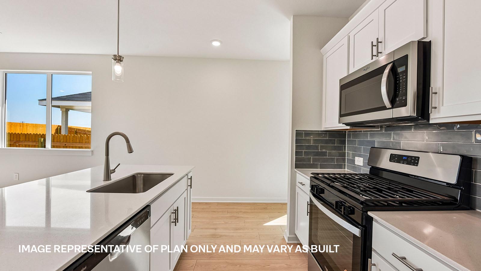 YellowstoneII Modern Kitchen with Island