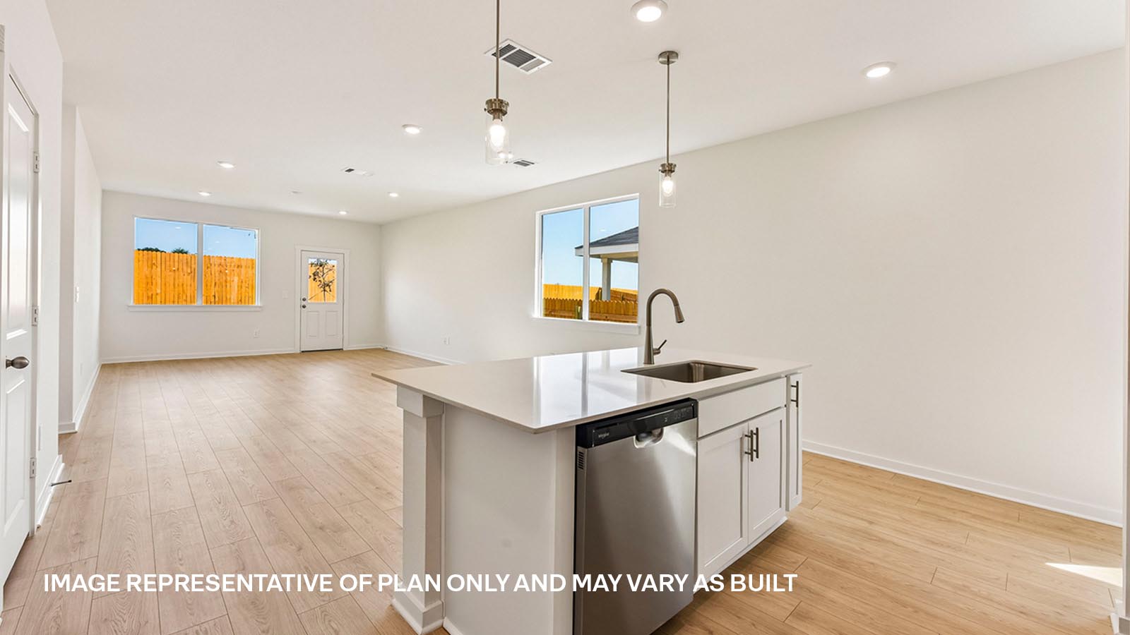 YellowstoneII Modern Kitchen with Island