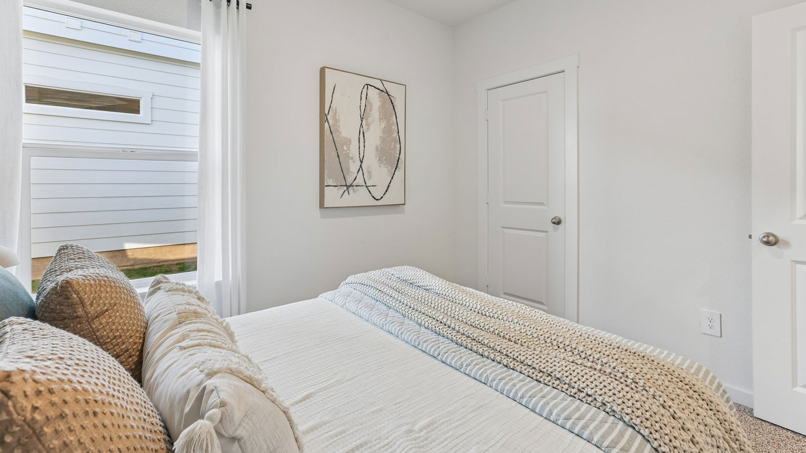 New homes at Frontier in Mustang Ridge, TX.