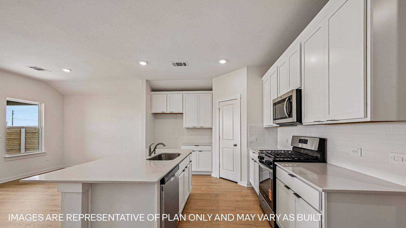 Irvine Spacious Kitchen with Island