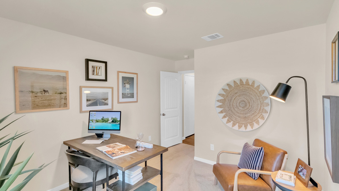 Bedroom 4 with window and closet.