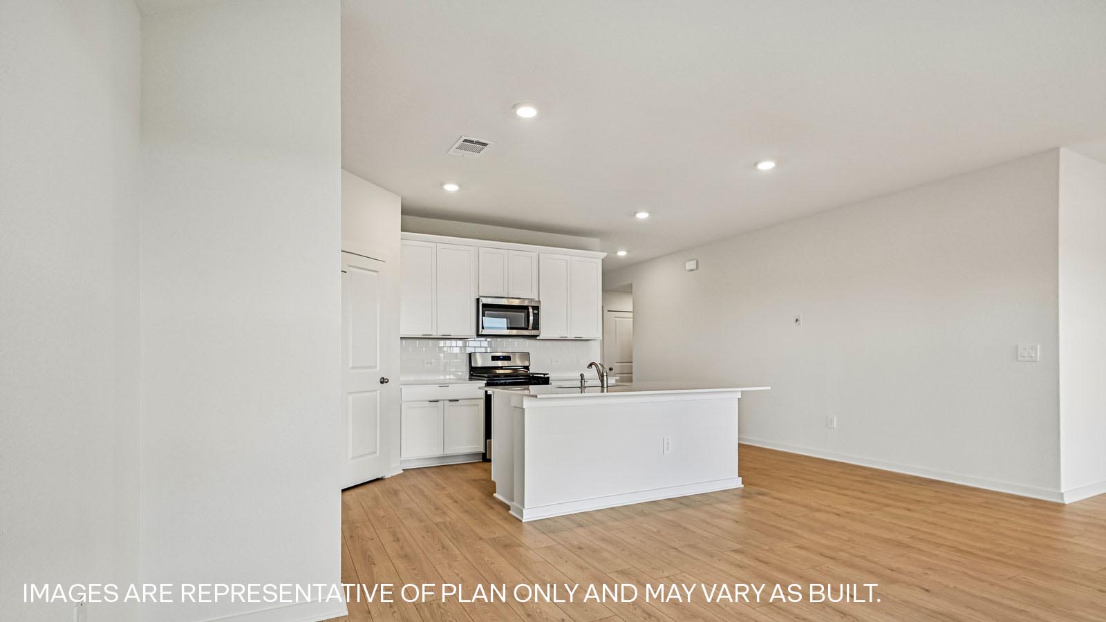 Irvine Spacious Kitchen with Island