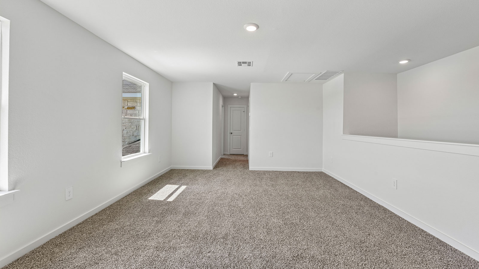 Ozark Spacious Game Room