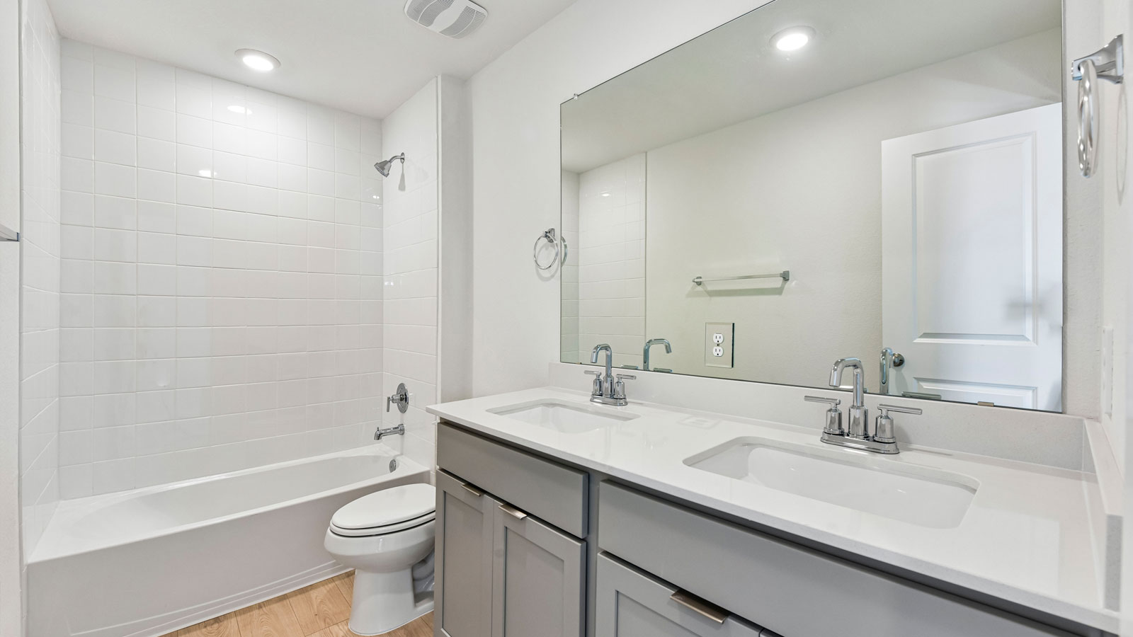 Ozark Bathroom 2