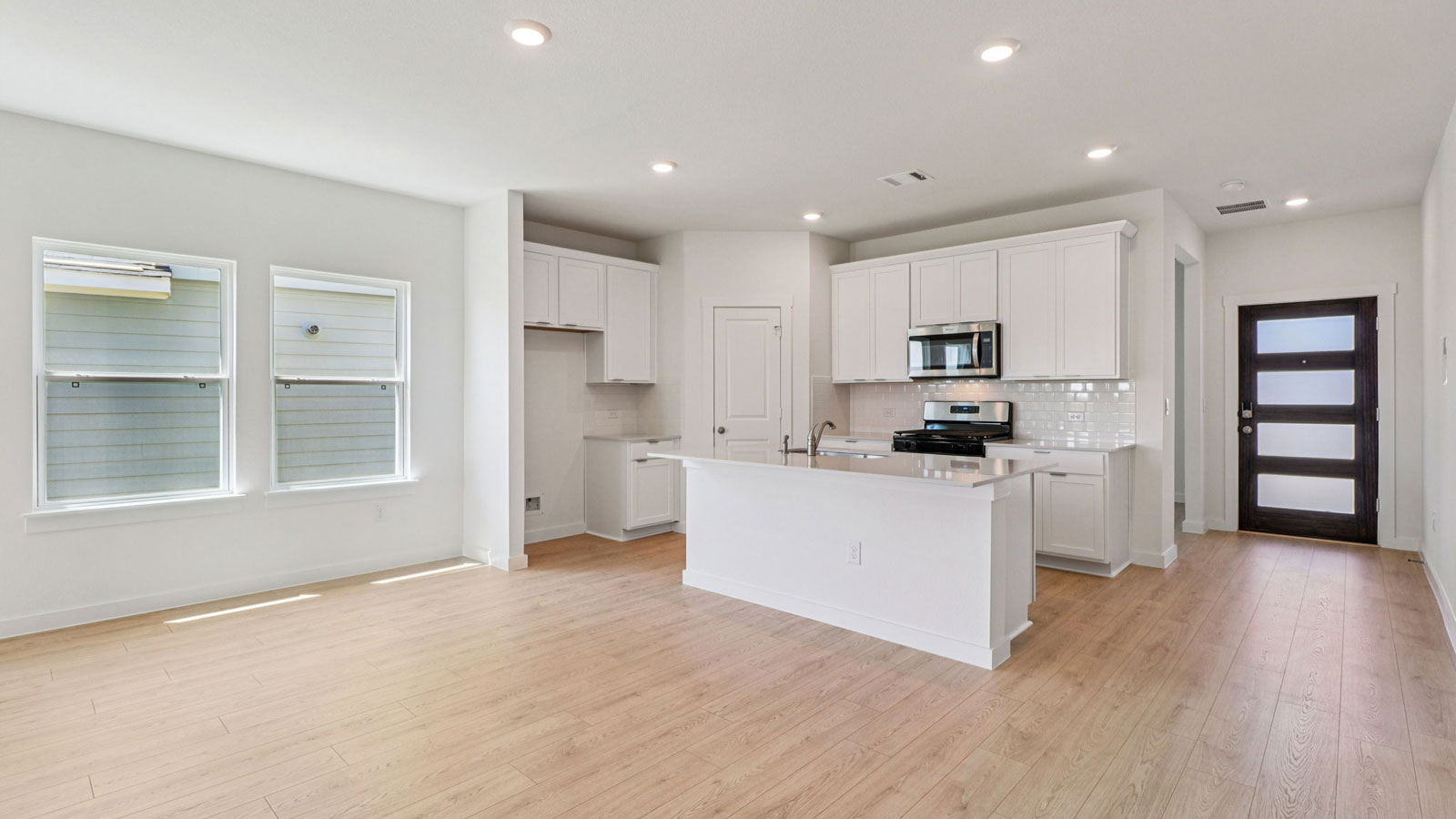 Open kitchen with island.