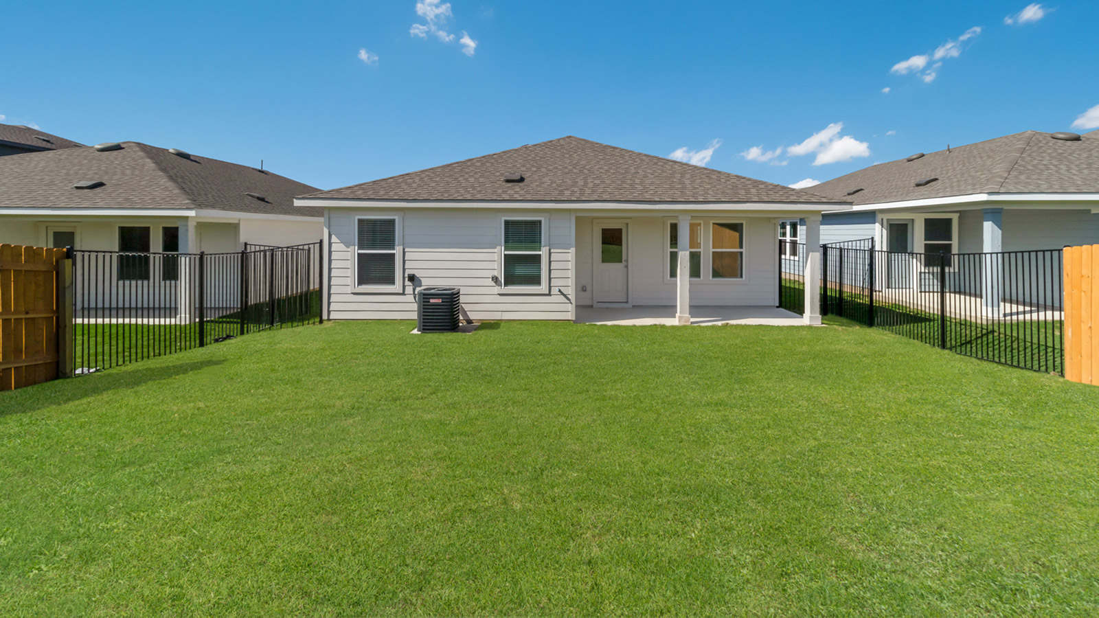 Back exterior of the Gaven floorplan.