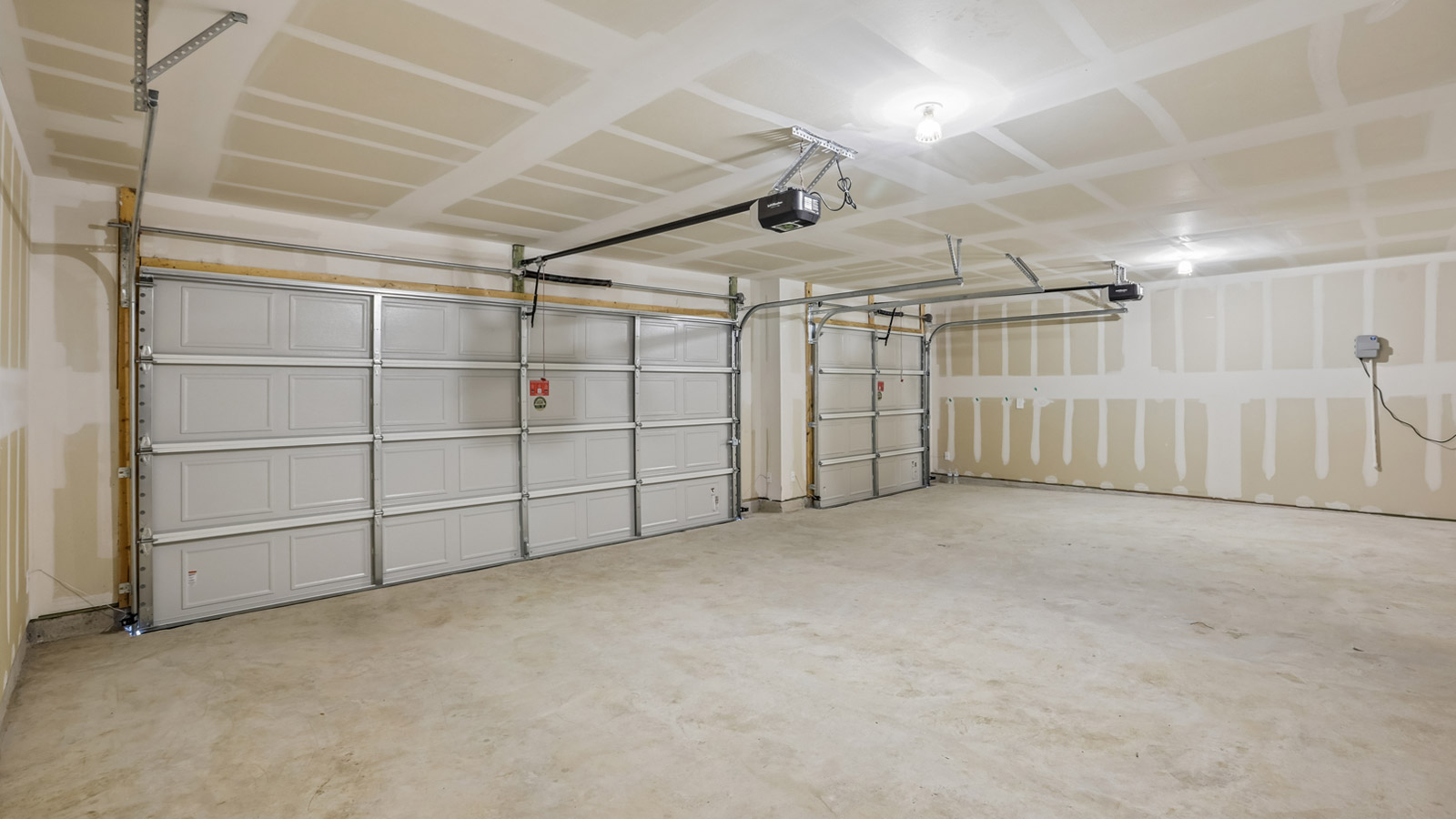 Fairfield 3 Car Garage