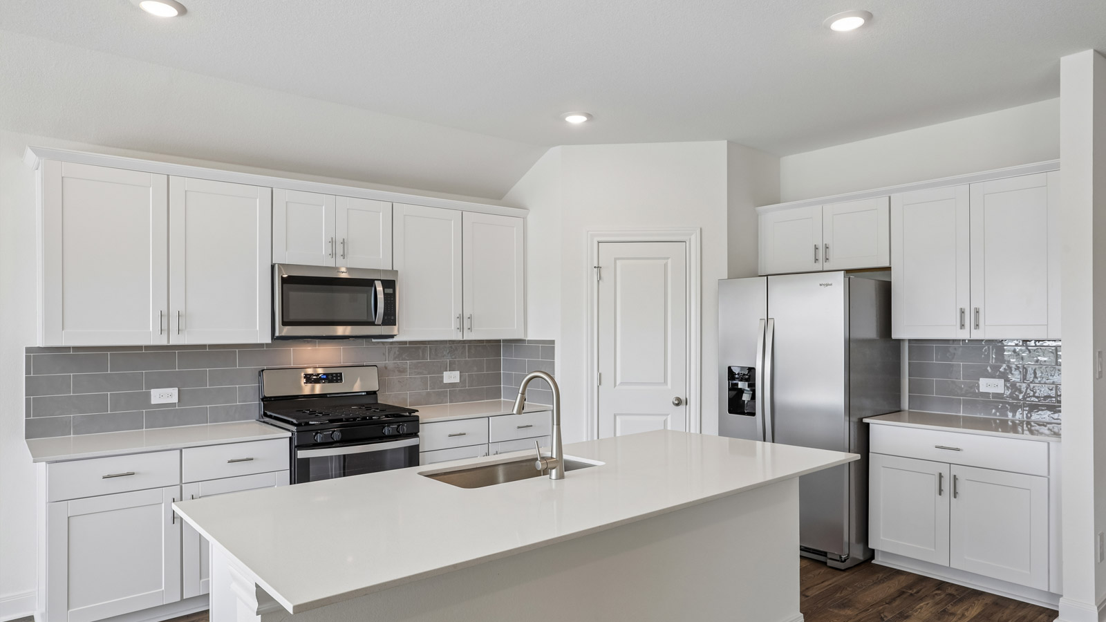 Fairfield Modern Kitchen with Island