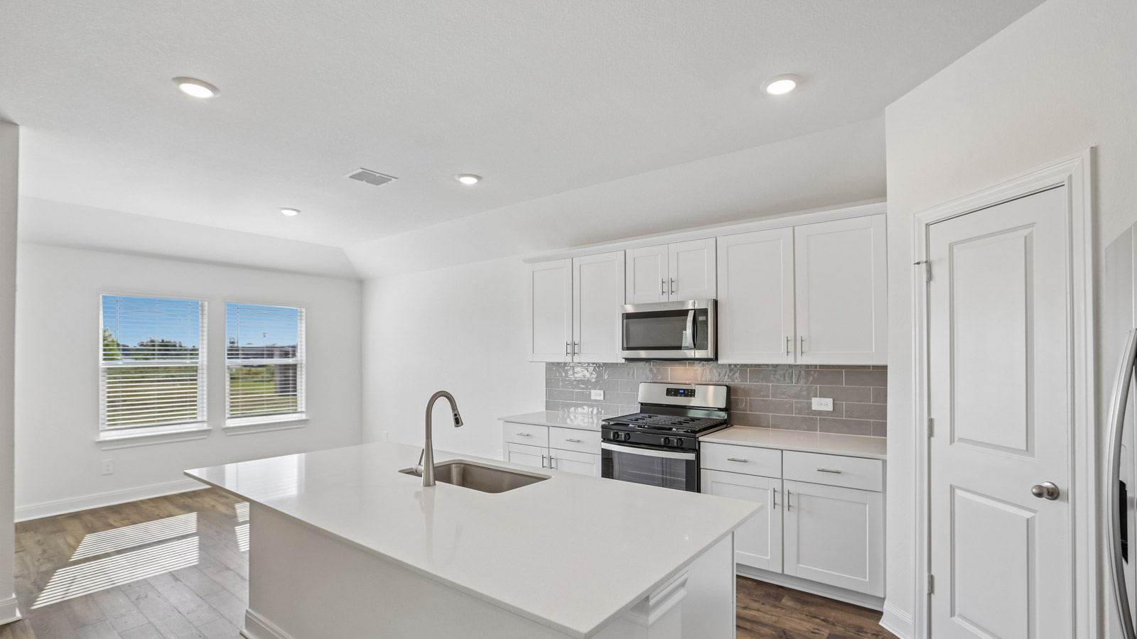 Fairfield Modern Kitchen with Island