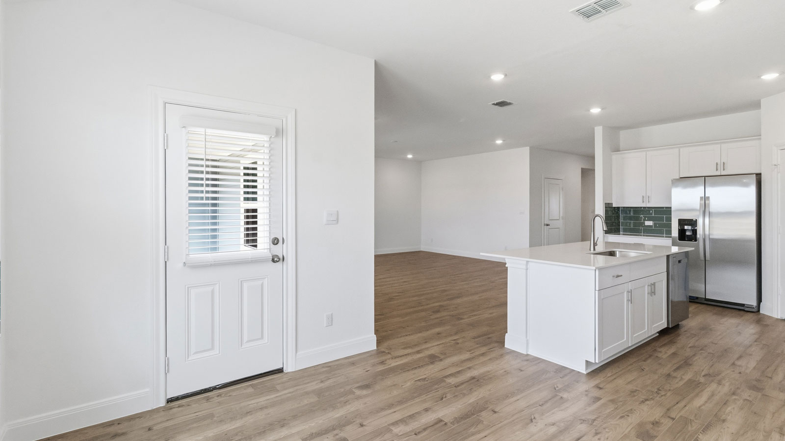 Kitchen and dining area.
