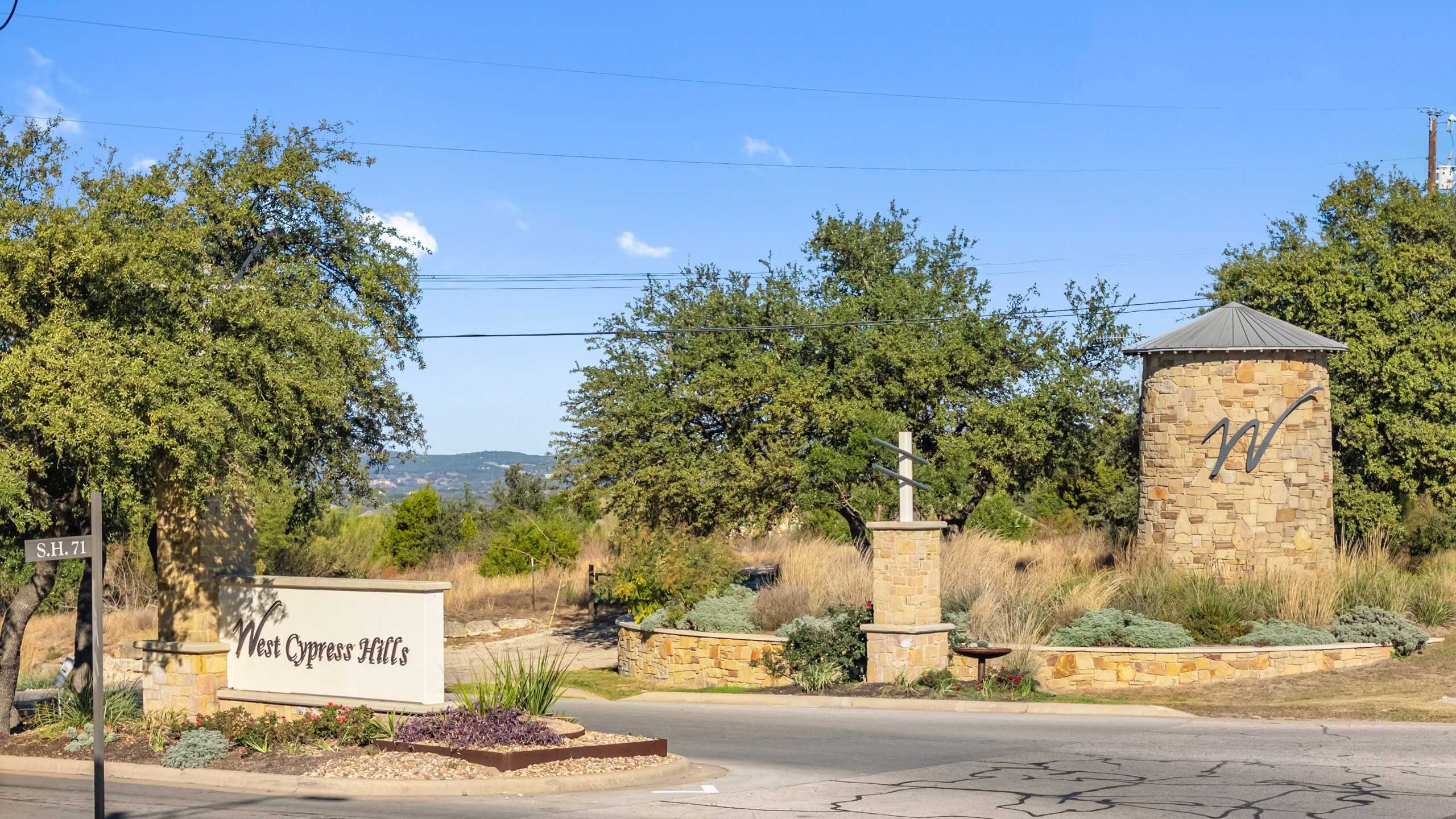 community monument sign