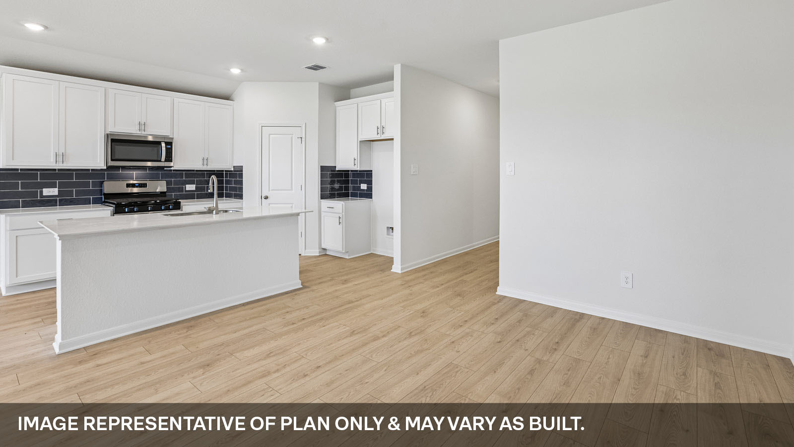 Easton Open Layout Kitchen/Dining Area