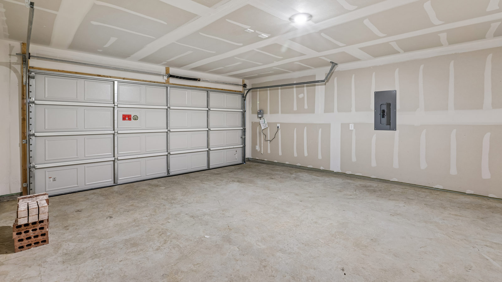 Easton 2 Car Garage