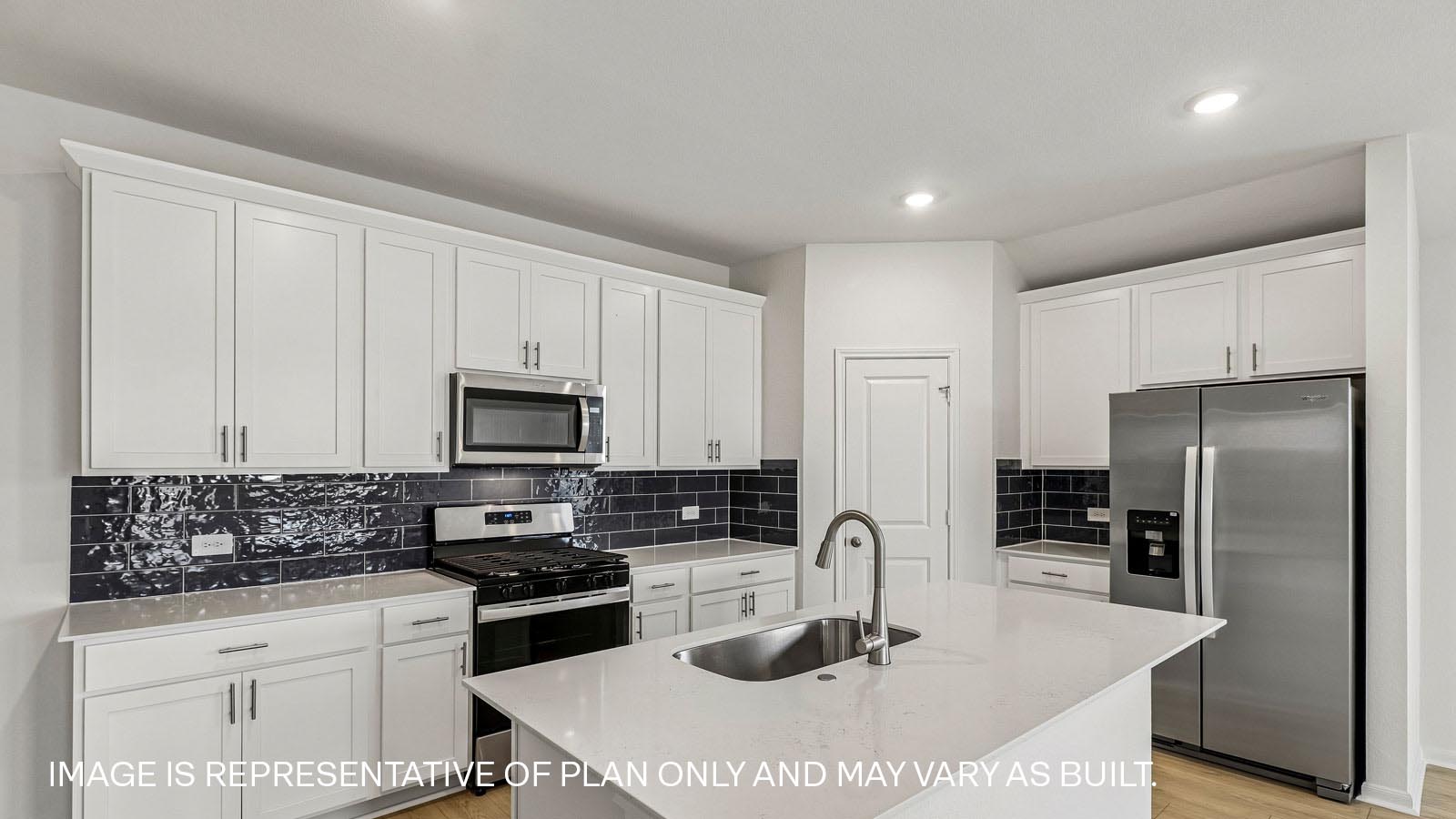 Gaven Beautiful Kitchen with Island
