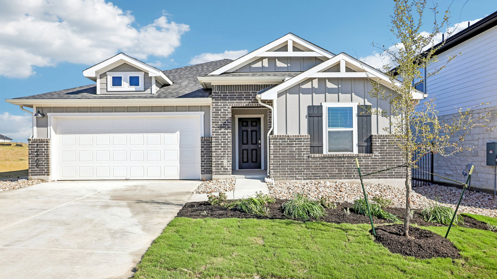 14900 Frog Pond Cove exterior