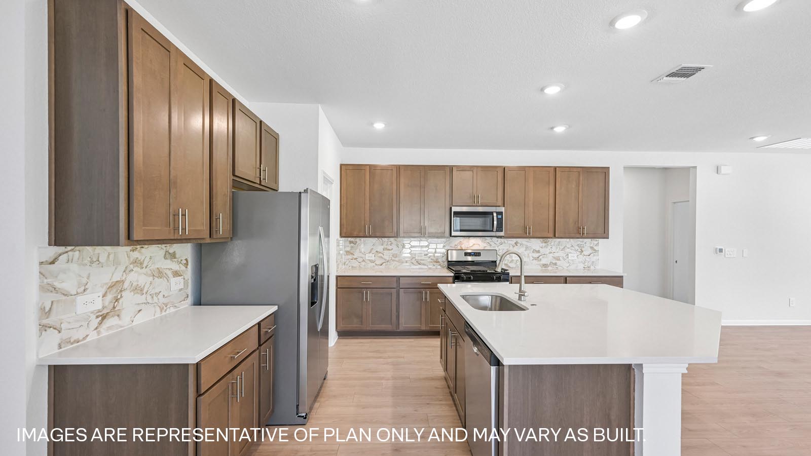 Kemah Spacious Kitchen with Large Island