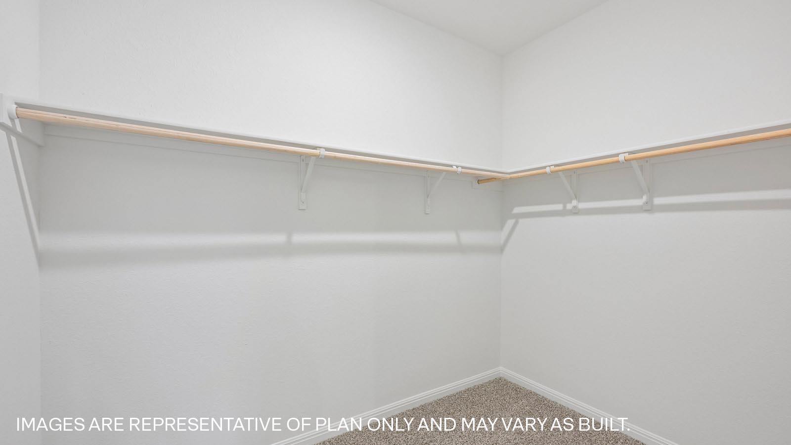 Kemah Primary Walk-in Closet