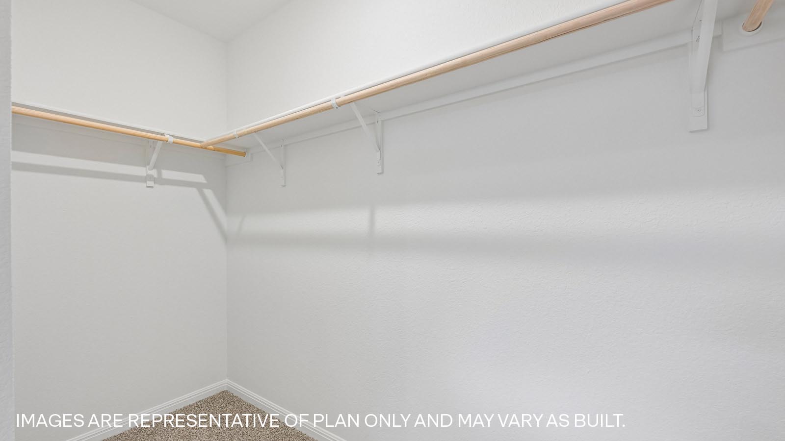 Kemah Primary Walk-in Closet