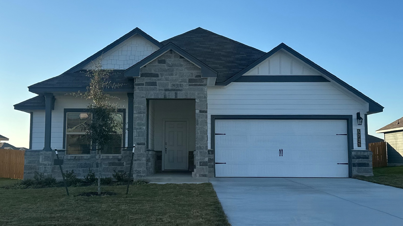 Prescott Front Exterior H Elevation.