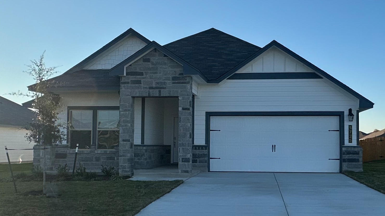 Prescott Front Exterior H Elevation.