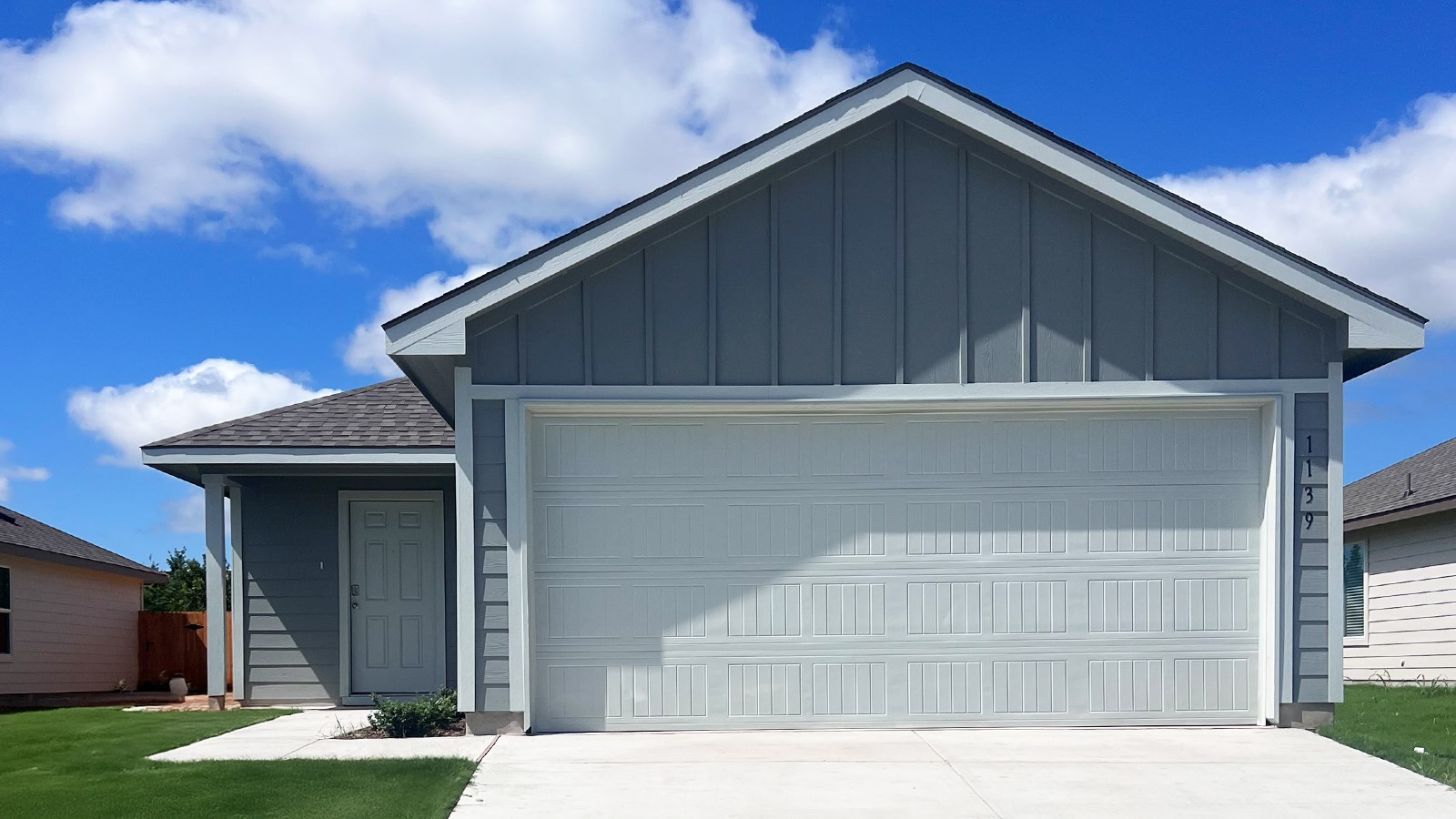 1139 Newey Circle exterior