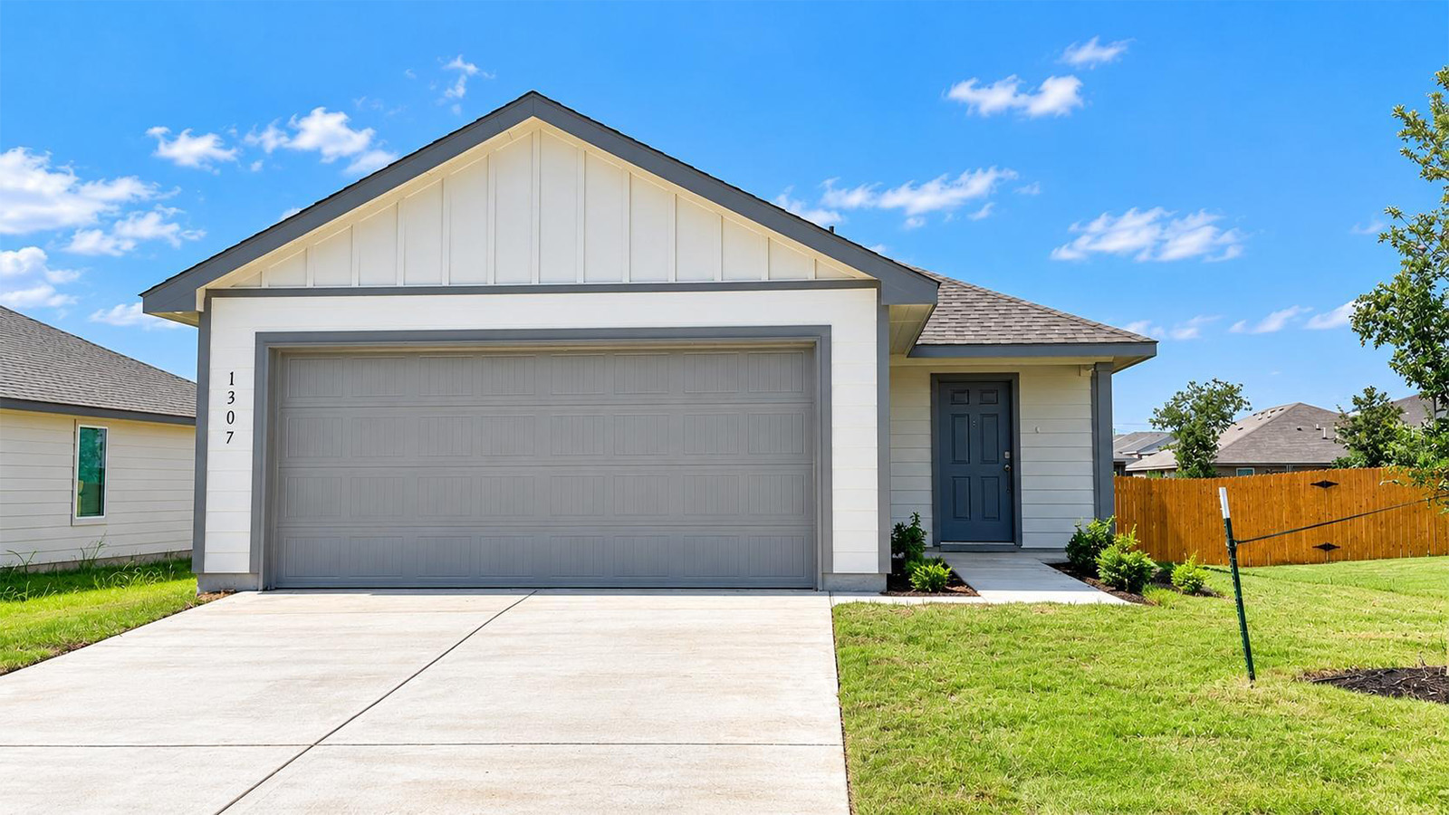 1307 Newey Circle exterior