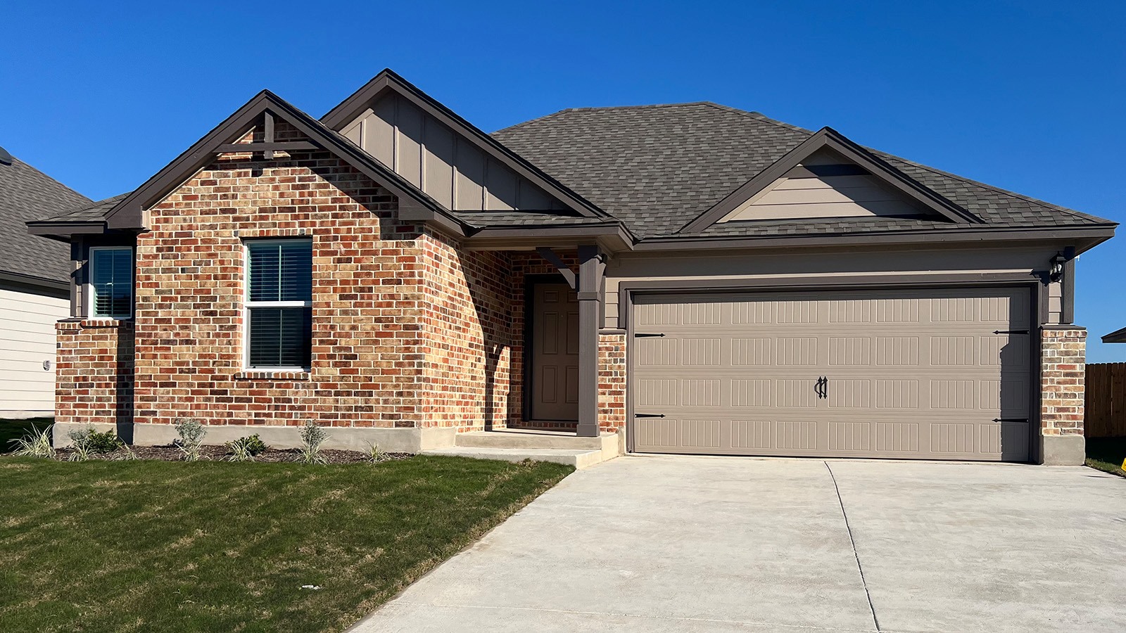 Fargo Front Exterior H Elevation with Brick.