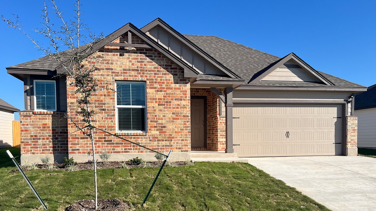 Fargo Front Exterior H Elevation with Brick.