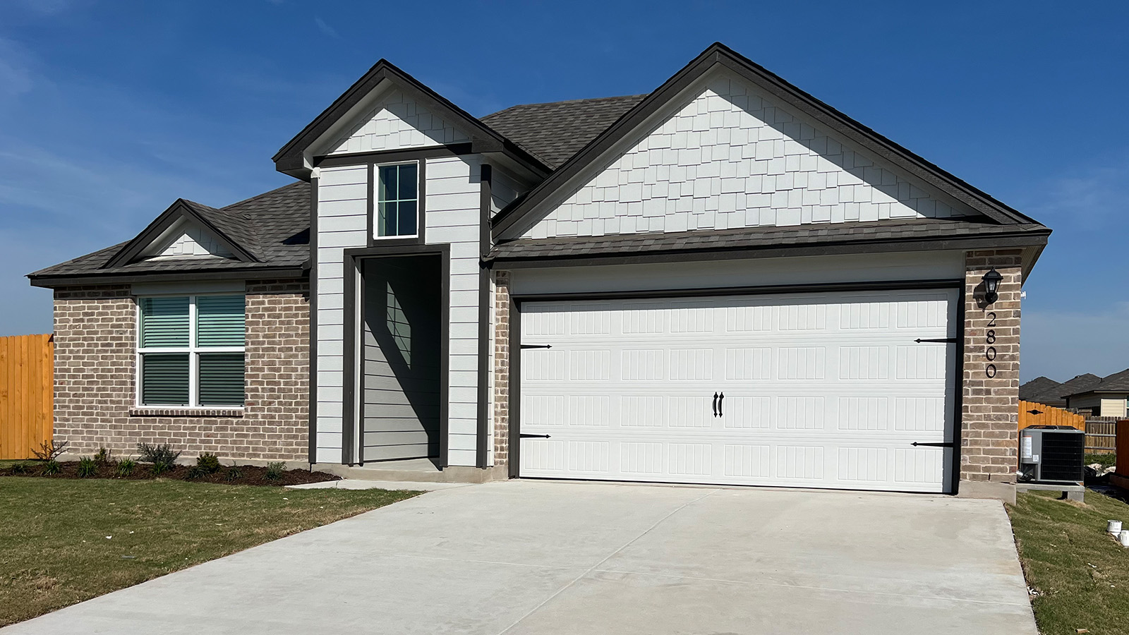 Kingston Front Exterior H Elevation with Brick.