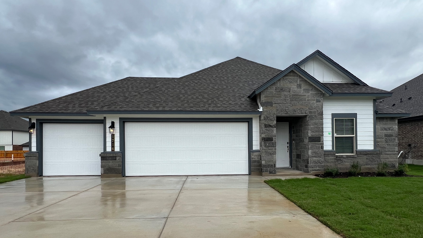 Everett Front Exterior H Elevation.