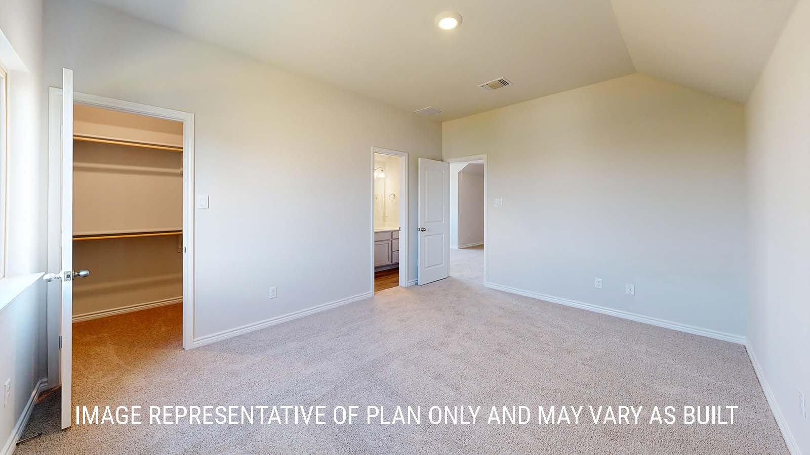 Newburgh secondary bedroom with carpeted flooring and closet.