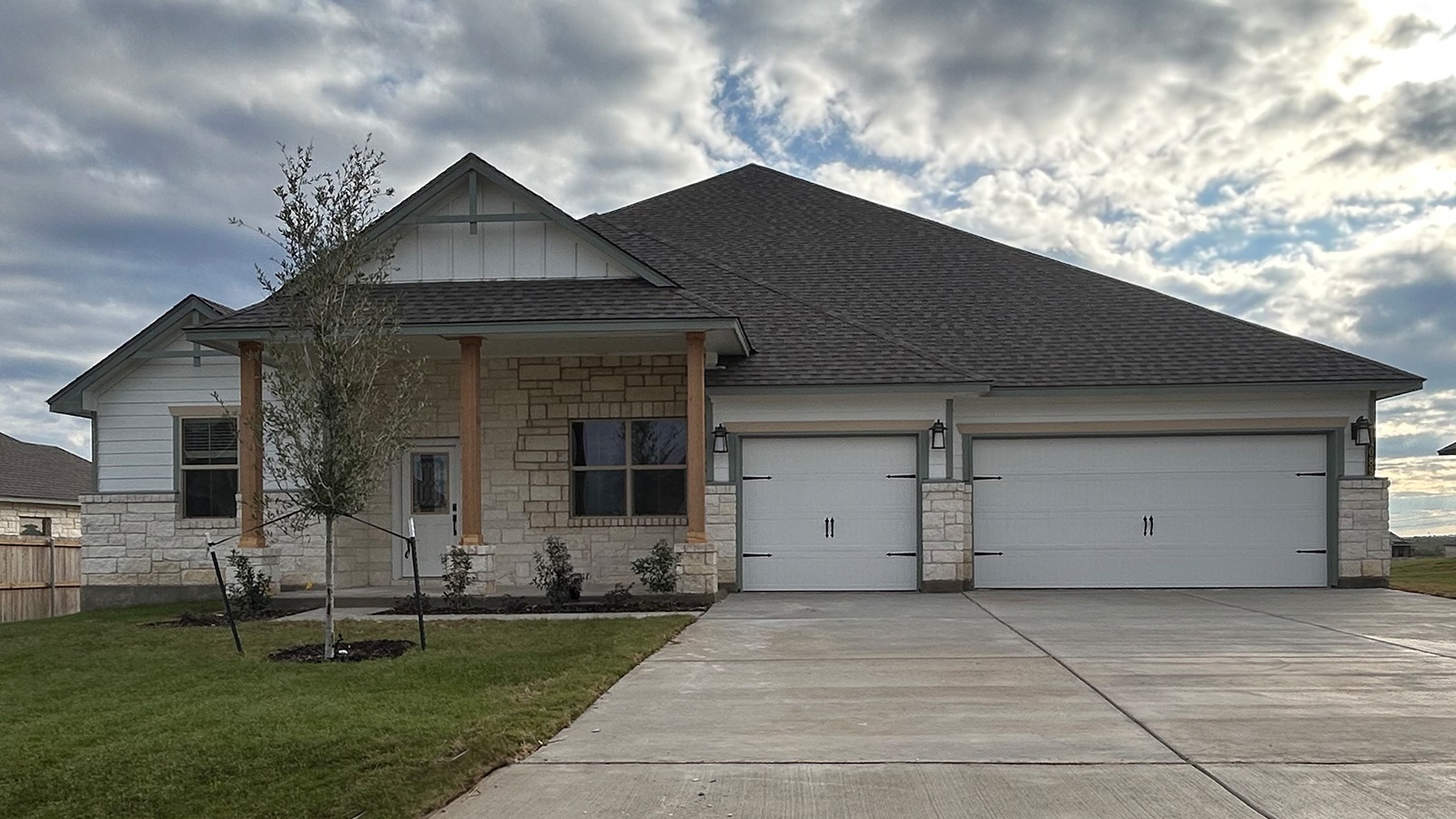 Waverley Front Exterior H Elevation.