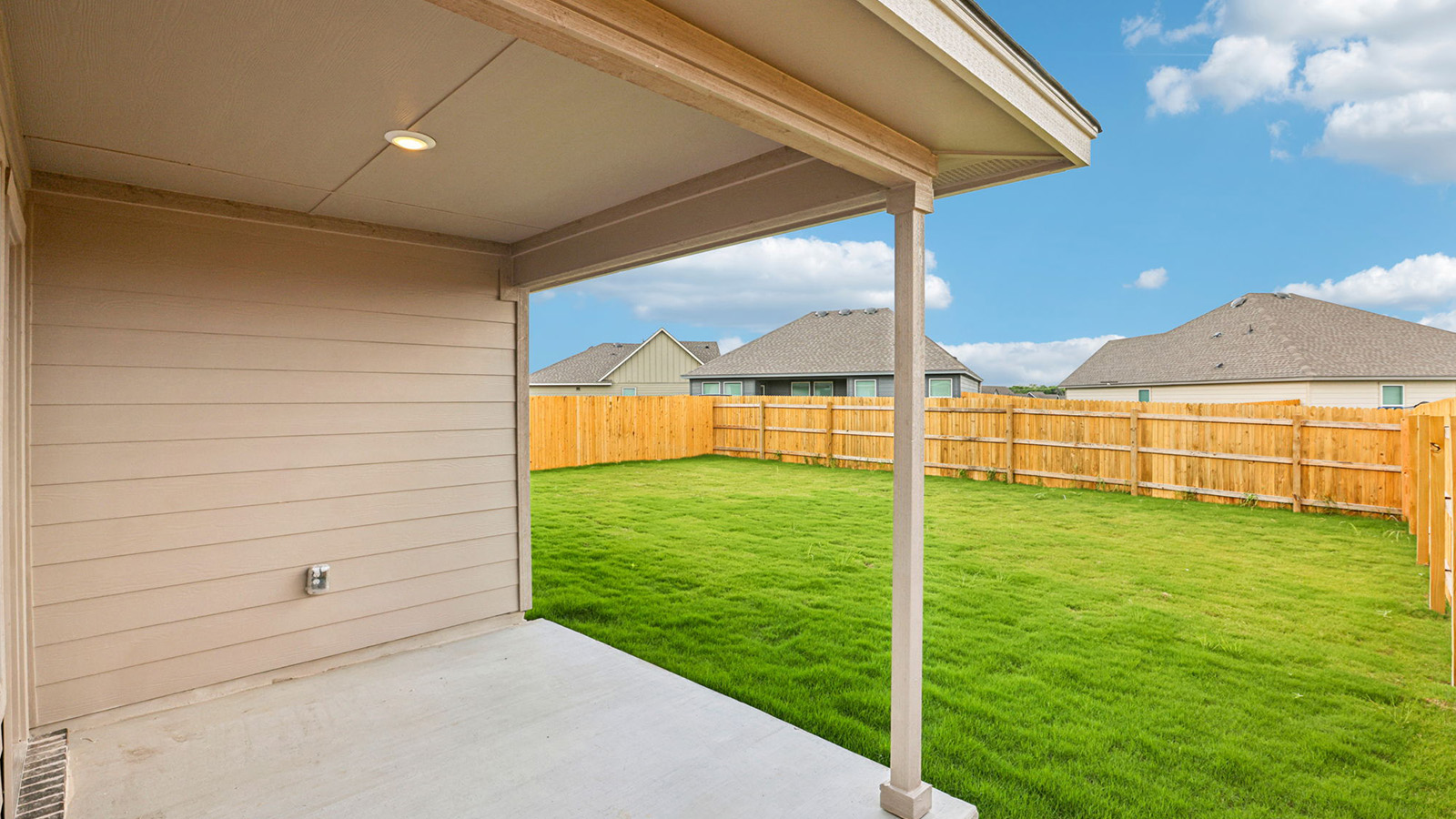 Texas Cali Rear Exterior F Elevation with Brick.