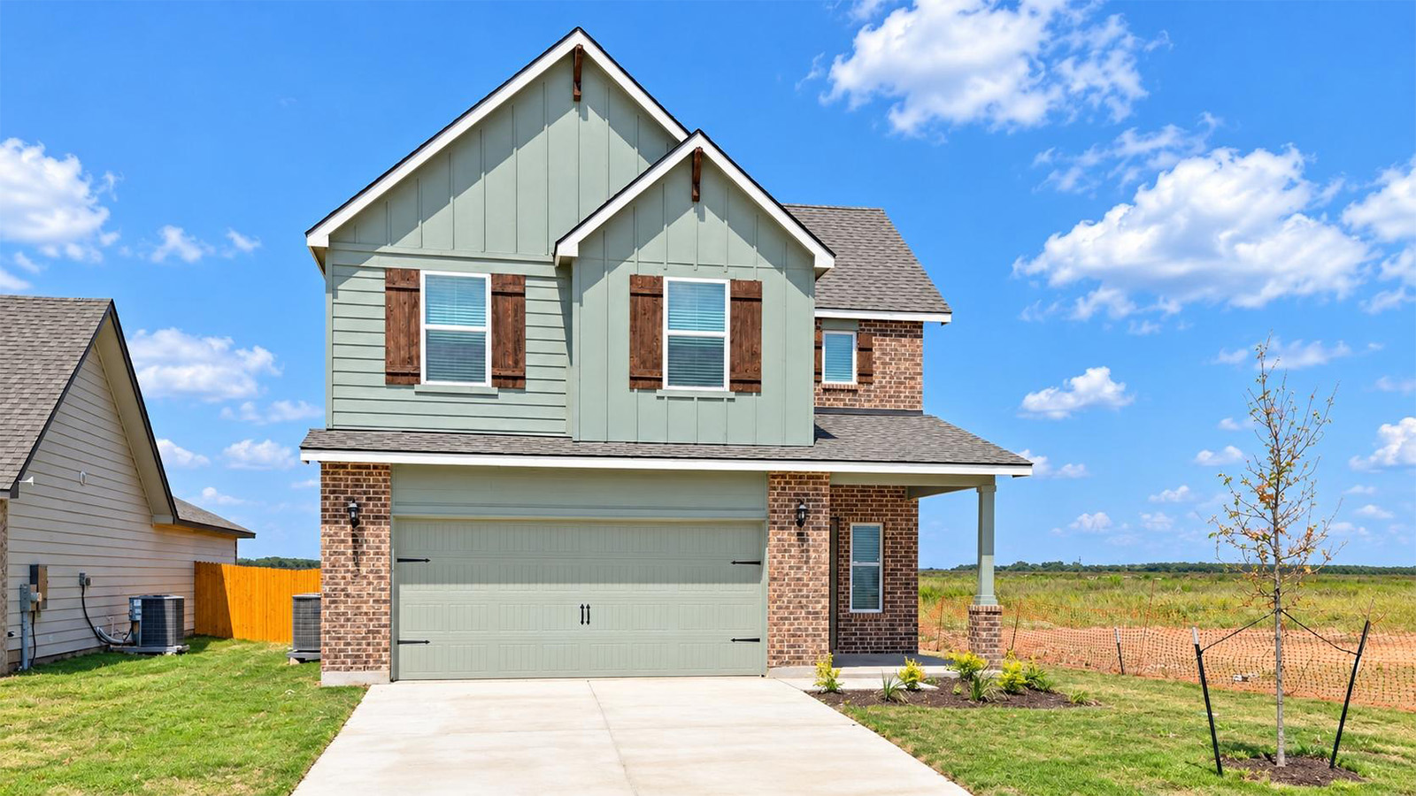 583 Hector Loop exterior