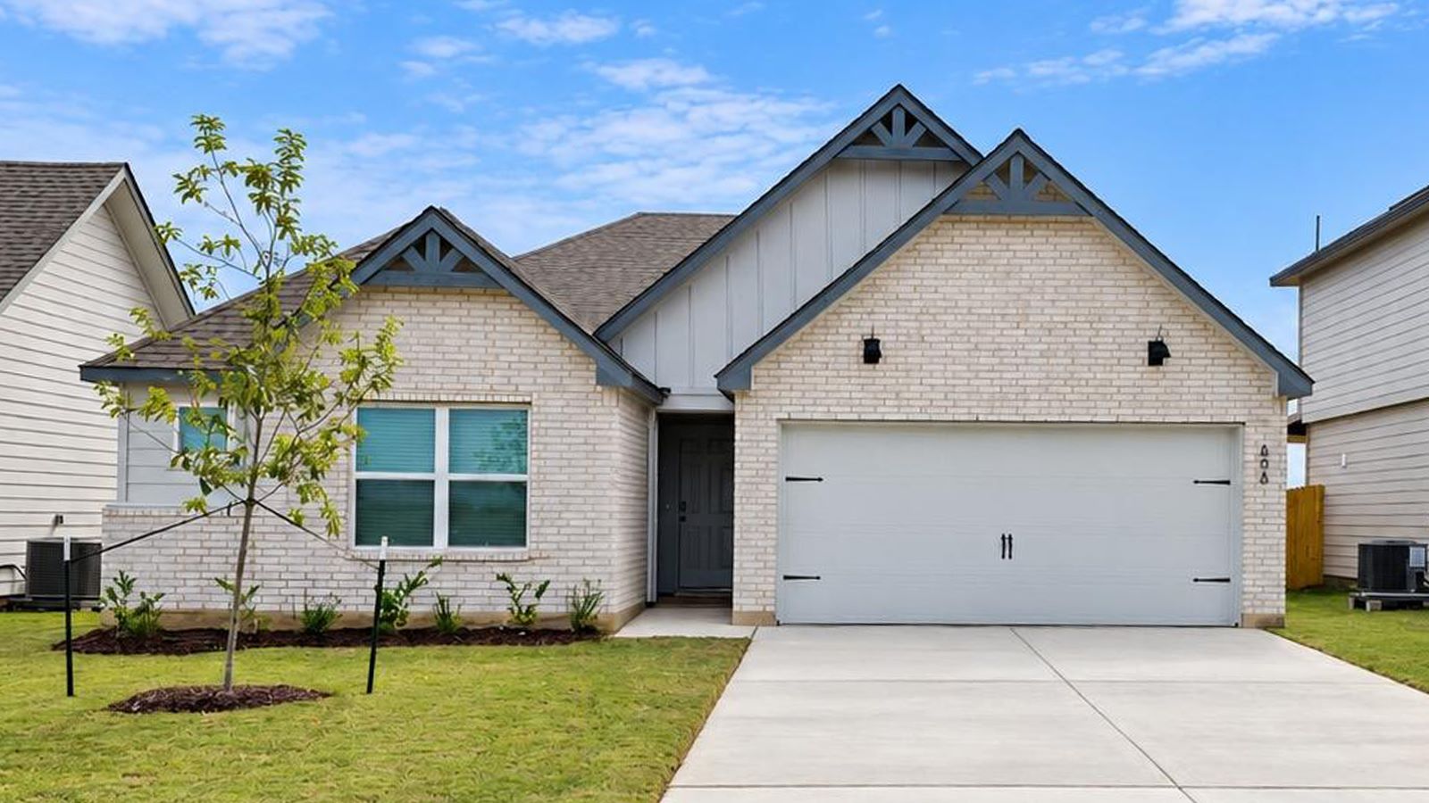 606 Hector Loop exterior