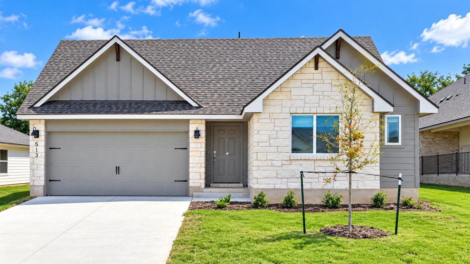513 Hector Loop exterior