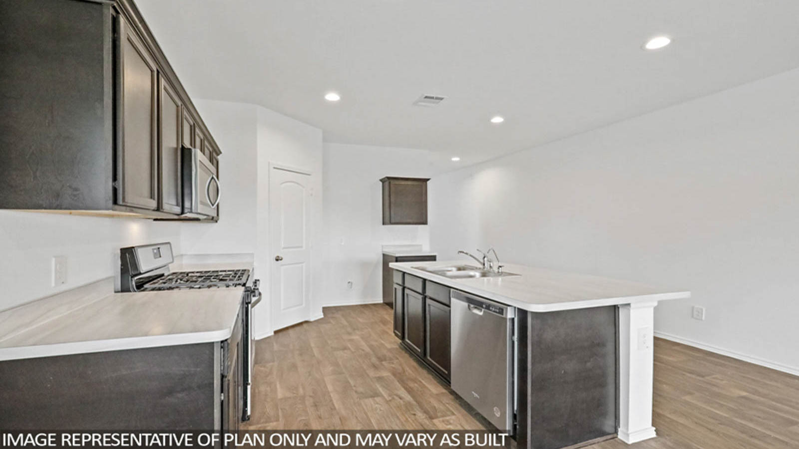 Madeley Creek Preserve Model Open 7 days a week 7235 Rolling Valley Lane, Conroe, TX 77304 1-2 story home, 3,4,5,6 bed homes with 1,2,3 baths.