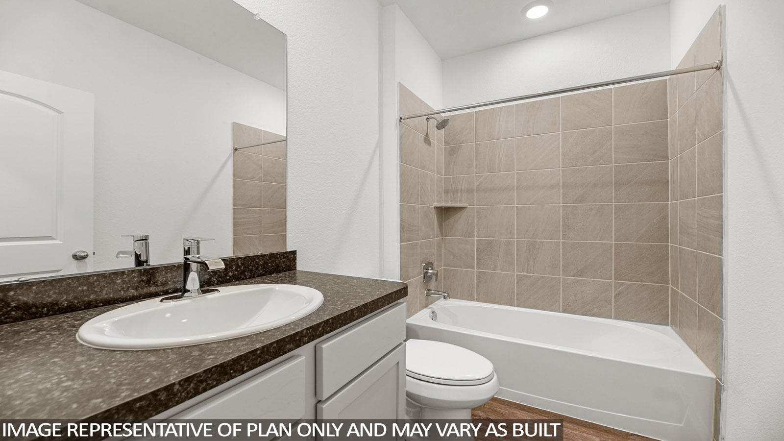 Secondary bathroom with tub/shower combo