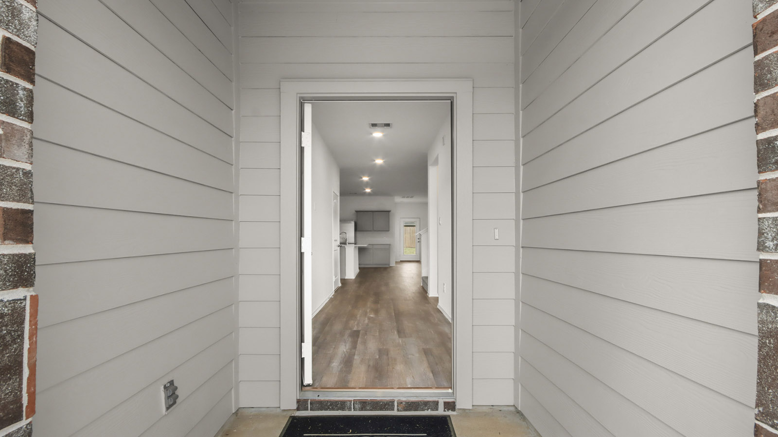 Mill Creek Model Open 7 days a week 14706 Clover Summit Court, Magnolia, TX 77354