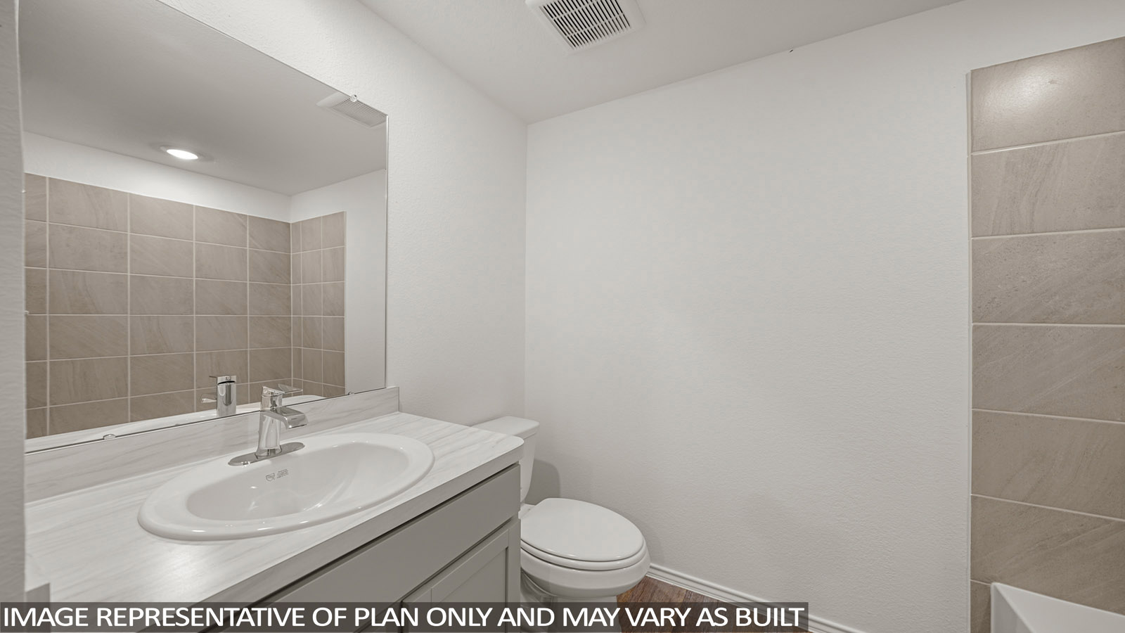 Secondary bathroom with tub/shower combo