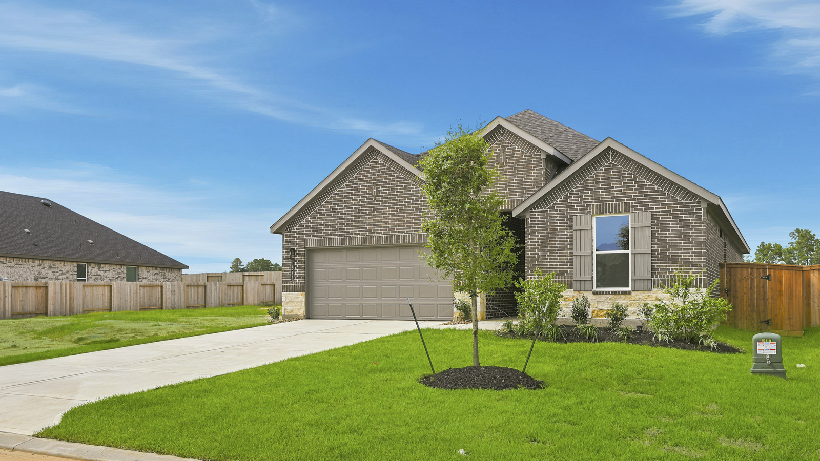 1-2 story home, 3,4,5,6 bed homes with 1,2,3 baths.