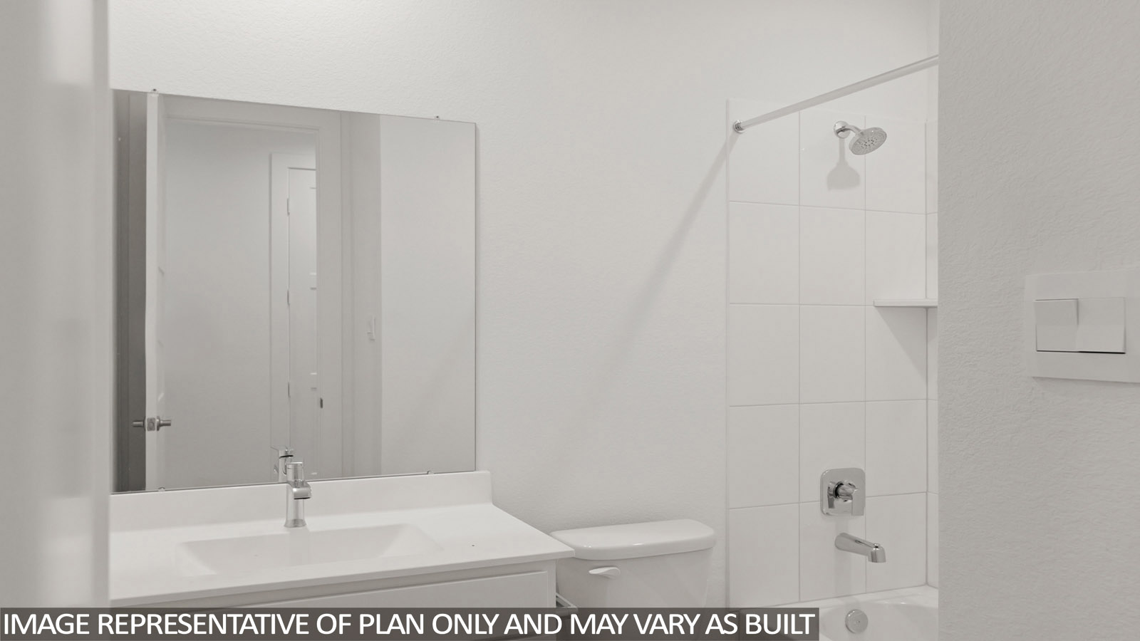 Secondary bathroom with shower/tub combo