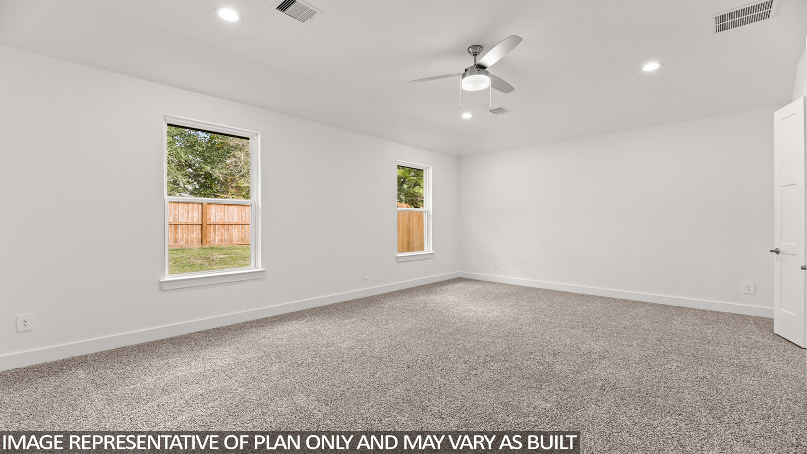bedroom with carpet flooring