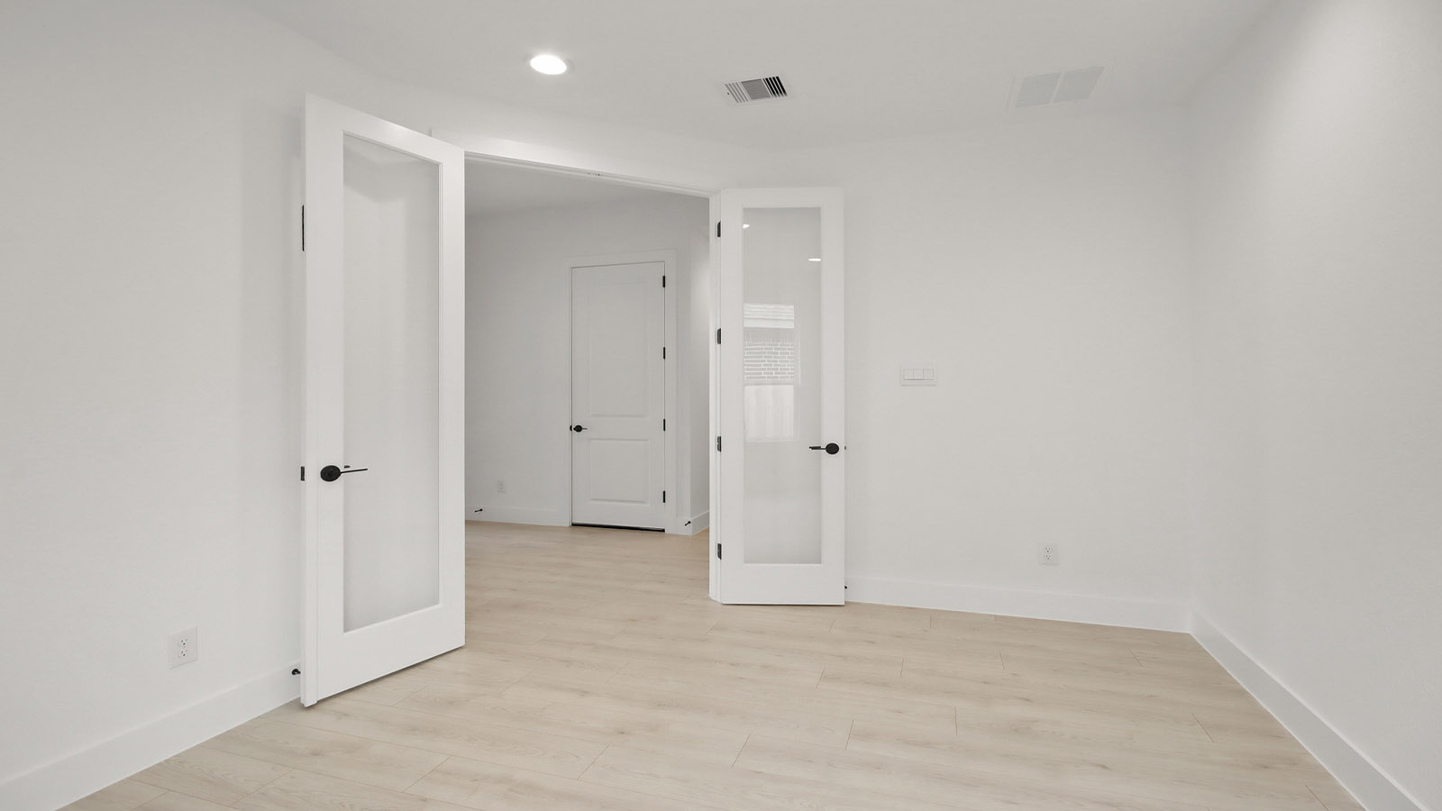 Study with stylish vinyl flooring