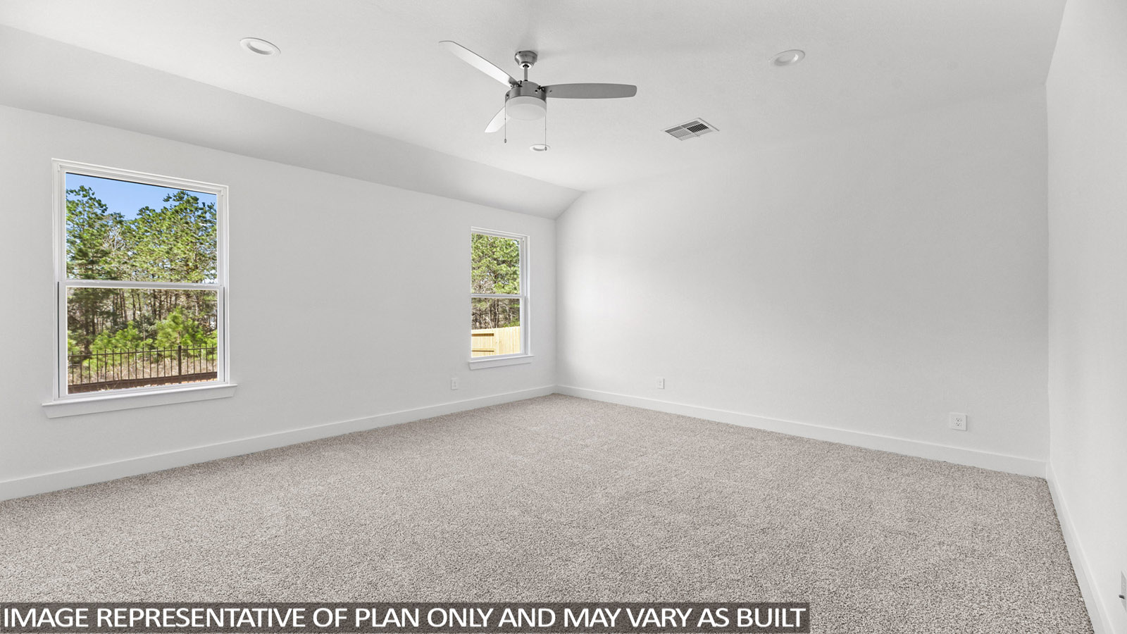 bedroom with carpet flooring